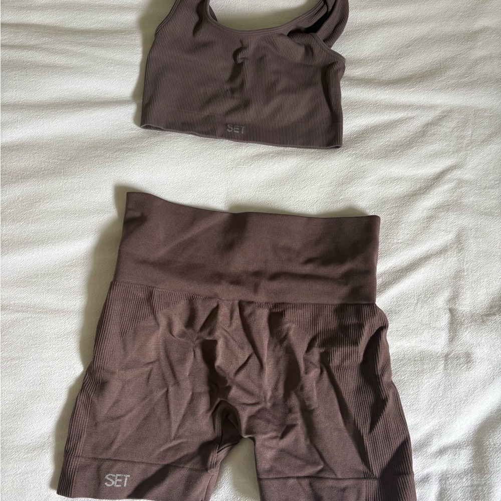 Set Active Top & High-Waist Shorts